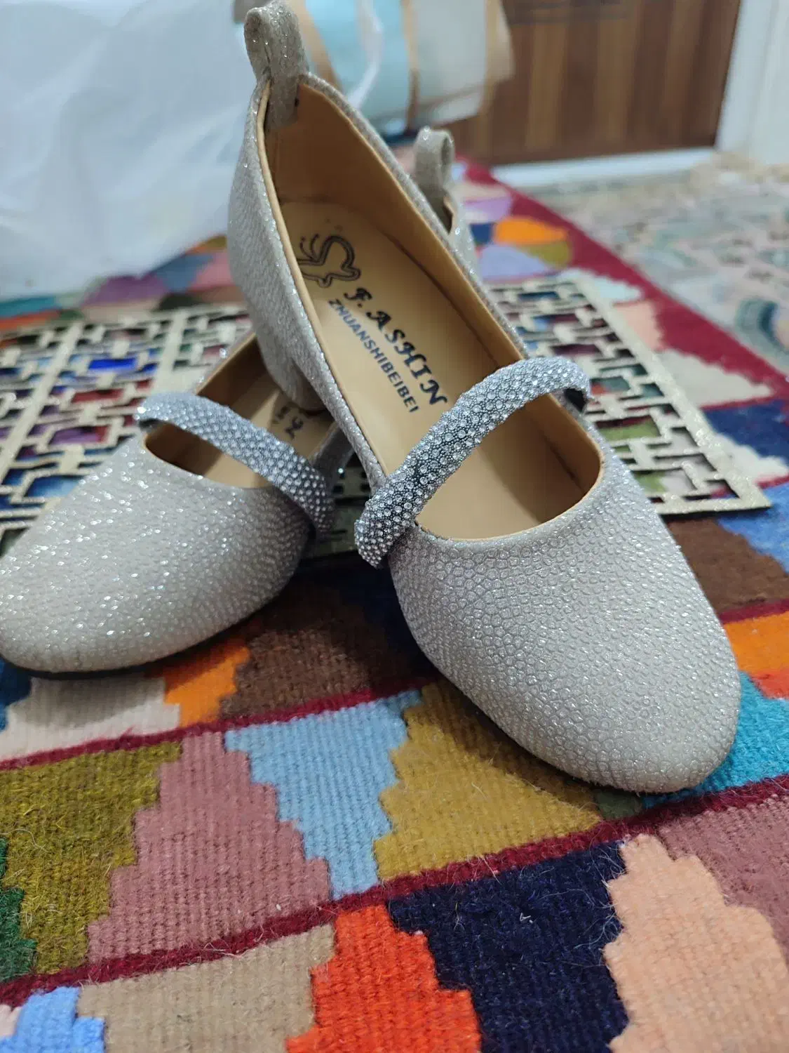 کفش مجلسی دخترانه|کفش و لباس بچه|قم, وادی السلام|دیوار