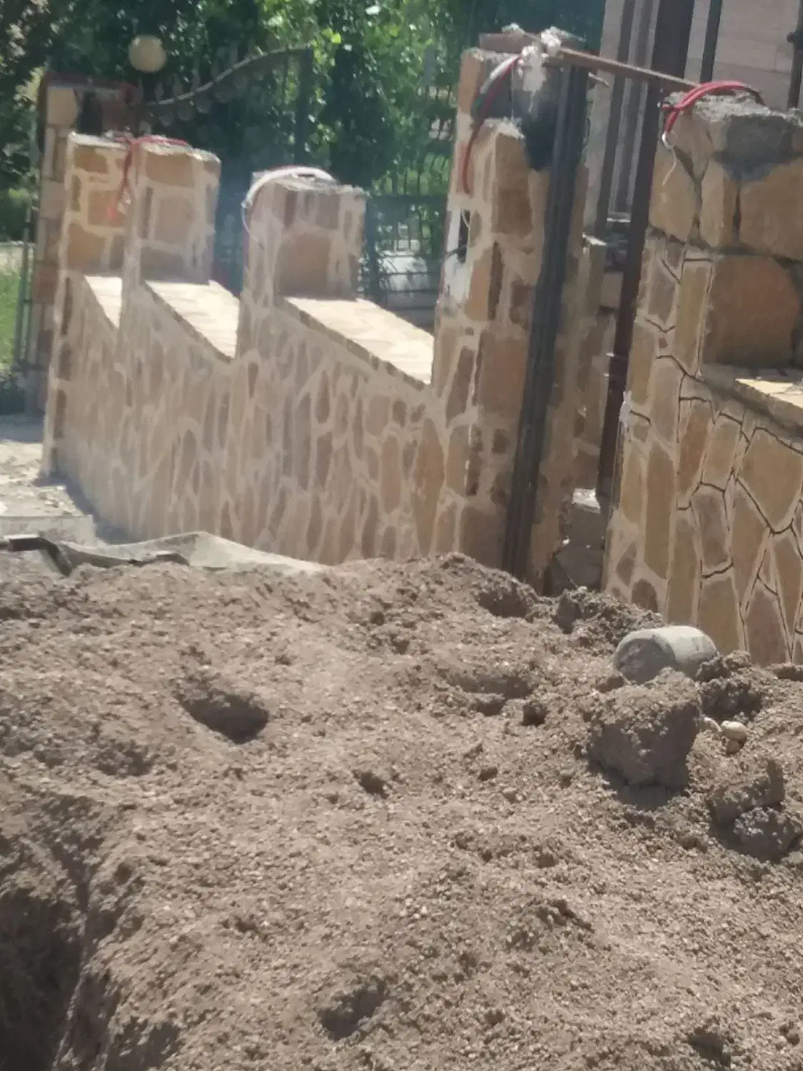 اجرای سنگ تاوه کف و نما و تزئینات باغ وویلا|خدمات پیشه و مهارت|گلمکان, |دیوار