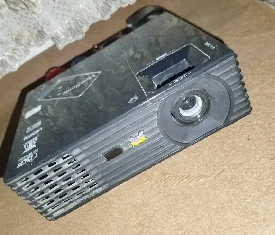 پرژکتورکیفیت خیلی بالا با پخش صدای قوی|تلویزیون و پروژکتور|مشهد, شهرک مطهری|دیوار