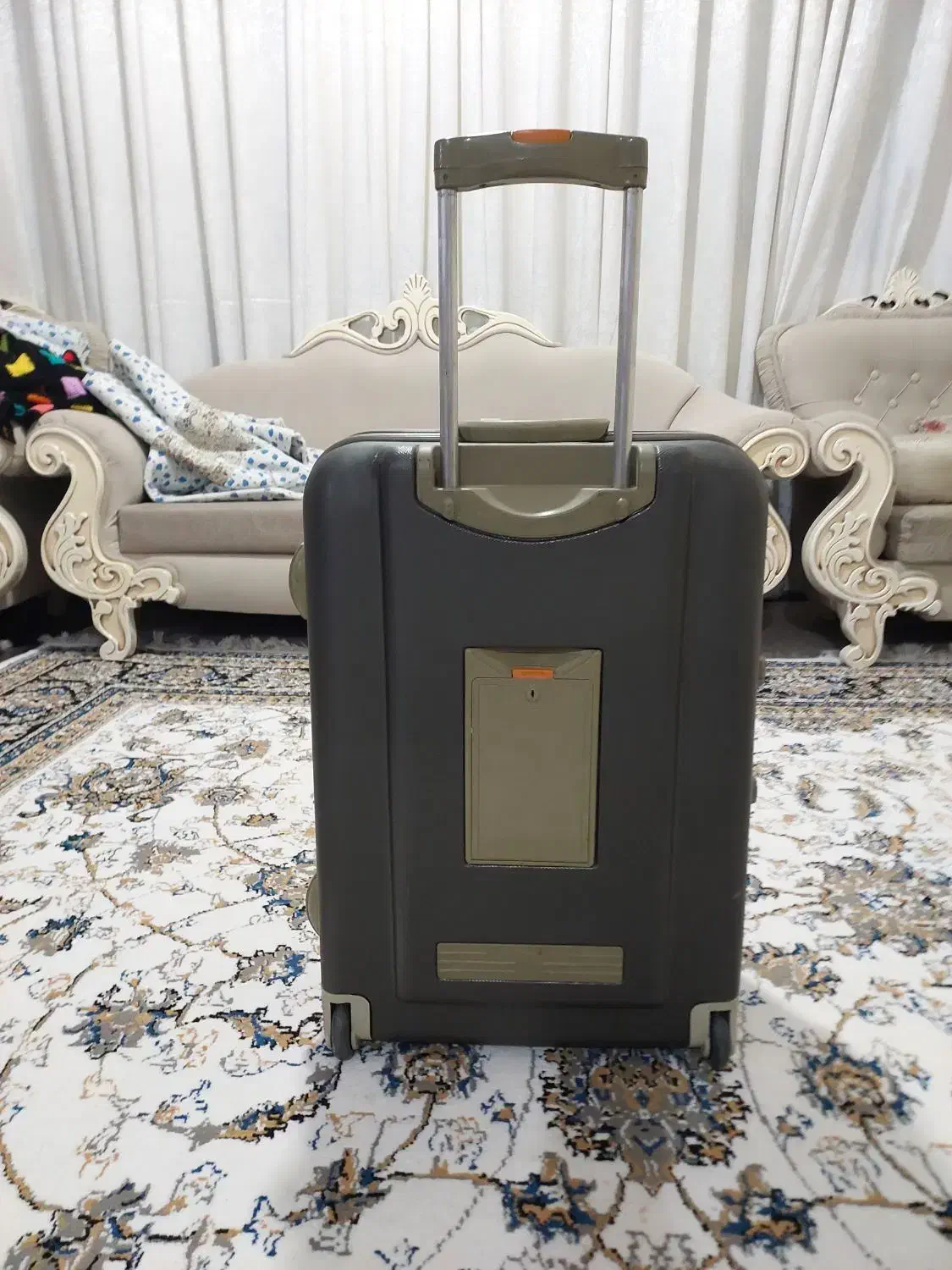 چمدان تمیز و سالم|کیف، کفش، کمربند|بندر گناوه, |دیوار