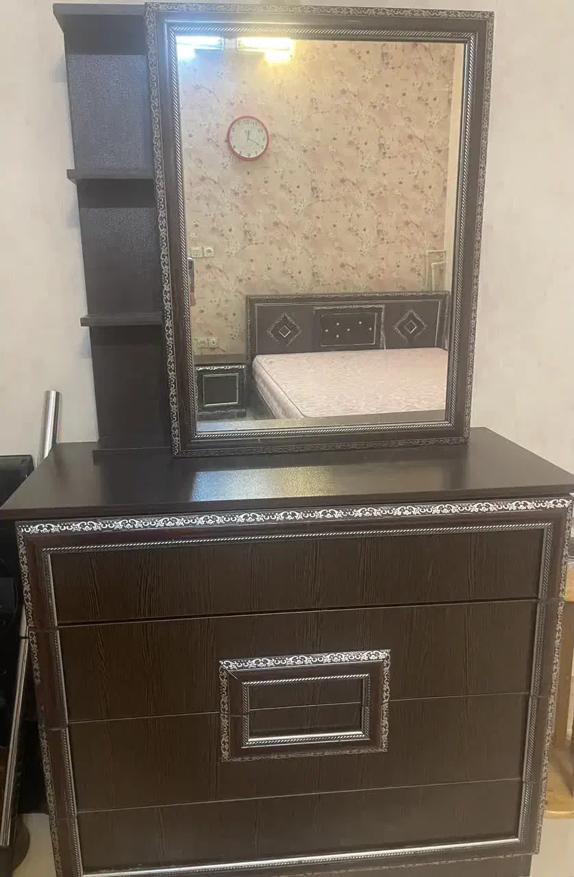 سرویس خواب و میز آرایش در حد نو|تخت و سرویس خواب|قم, عمار یاسر|دیوار