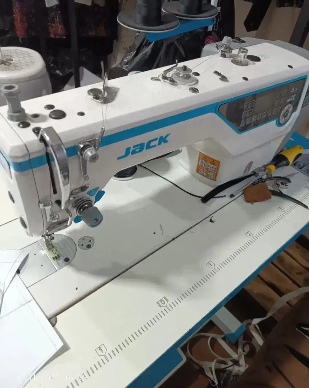 استخدام خیاط تریکو خانم|استخدام صنعتی، فنی، مهندسی|اصفهان, گلزار|دیوار