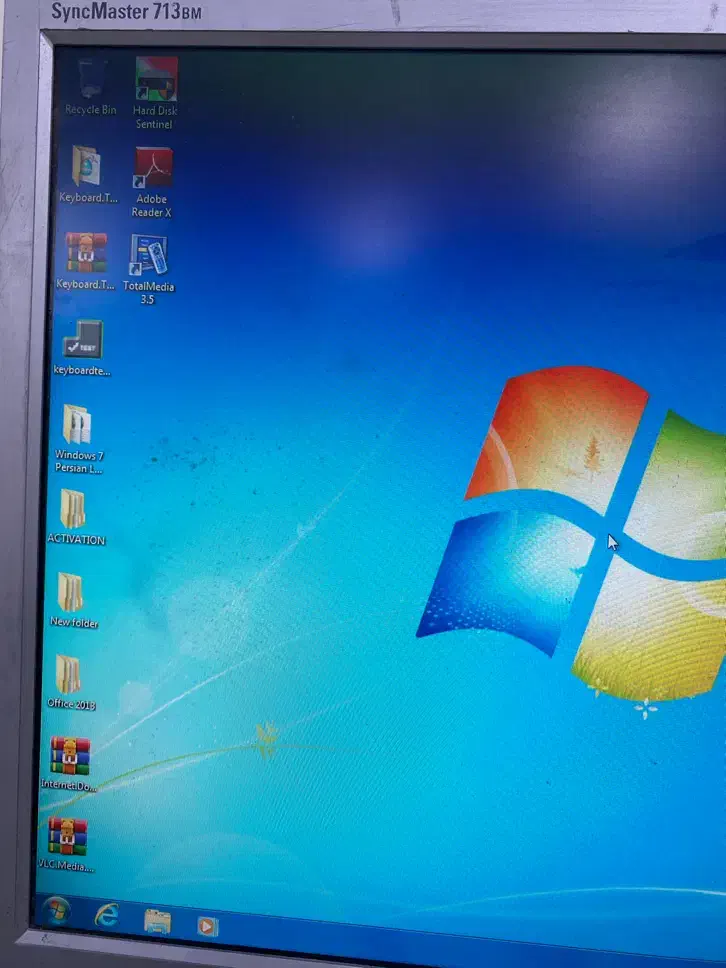 مانیتور ۱۷ اینچ اسپیکردار|قطعات و لوازم جانبی رایانه|تهران, علم و صنعت|دیوار