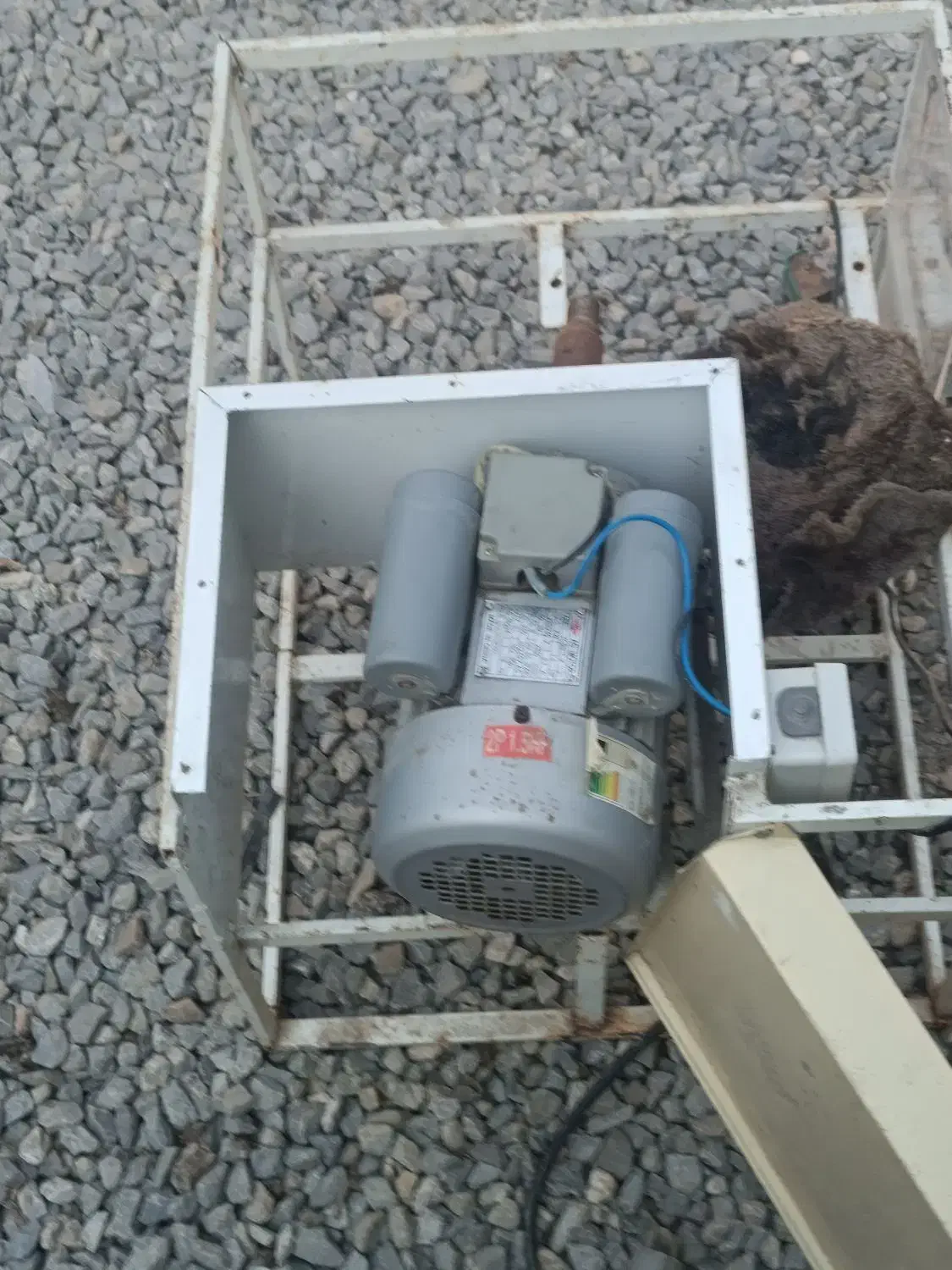 الکتروموتور ۱.۵ اسب ۳۰۰۰ دور .تمیز کم کار دائم کار|ماشینآلات صنعتی|زرگرشهر, |دیوار