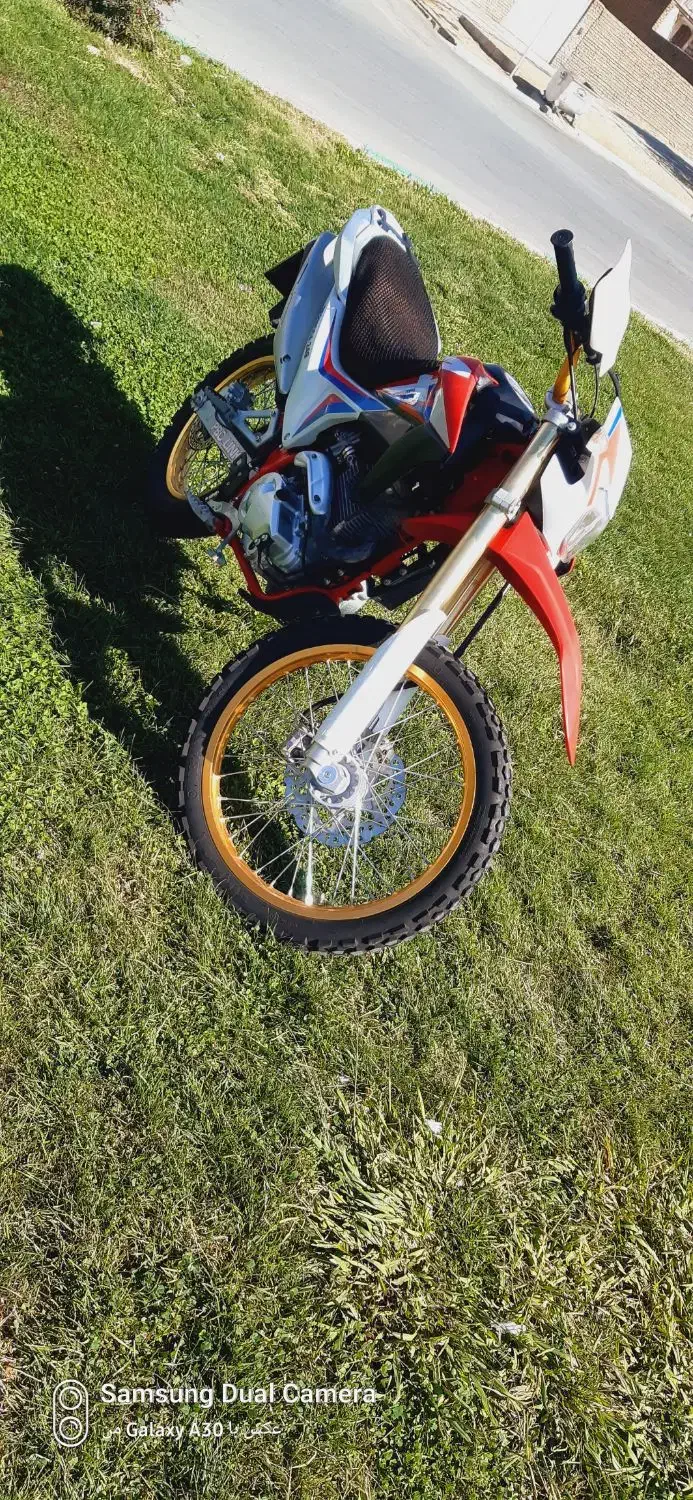 تریل برمودا ۲۵۰|موتورسیکلت|خرم‌آباد, |دیوار