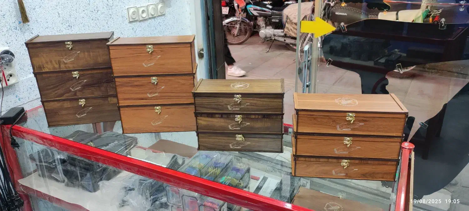 جعبه چوبی مخصوص ماشین اصلاح و لوازم آرایش|آرایشی، بهداشتی، درمانی|قم, رضویه|دیوار