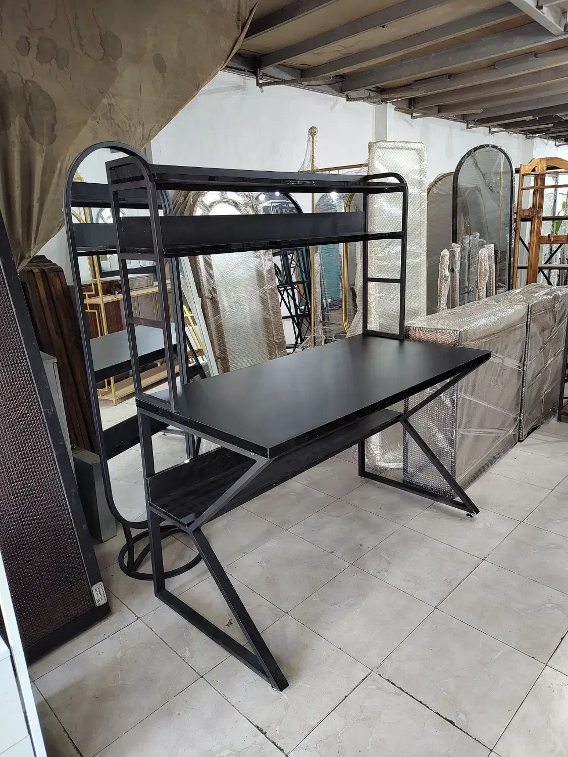 میز کامپیوتر مدرن فلزی(famo)|میز تحریر و کامپیوتر|تهران, شهید رجایی|دیوار