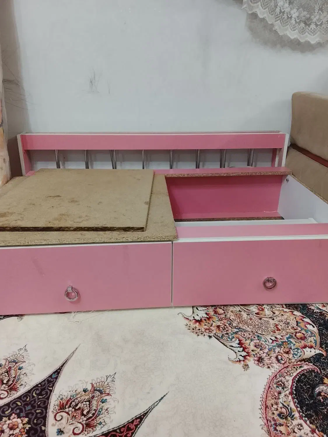 تخت خواب نوزادی|تخت و سرویس خواب|قرچک, میرزائی جنوبی|دیوار