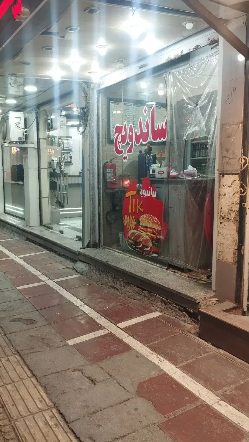 واگذاری ساندویچی  با وسایل کامل|اجارهٔ مغازه و غرفه|بوشهر, |دیوار