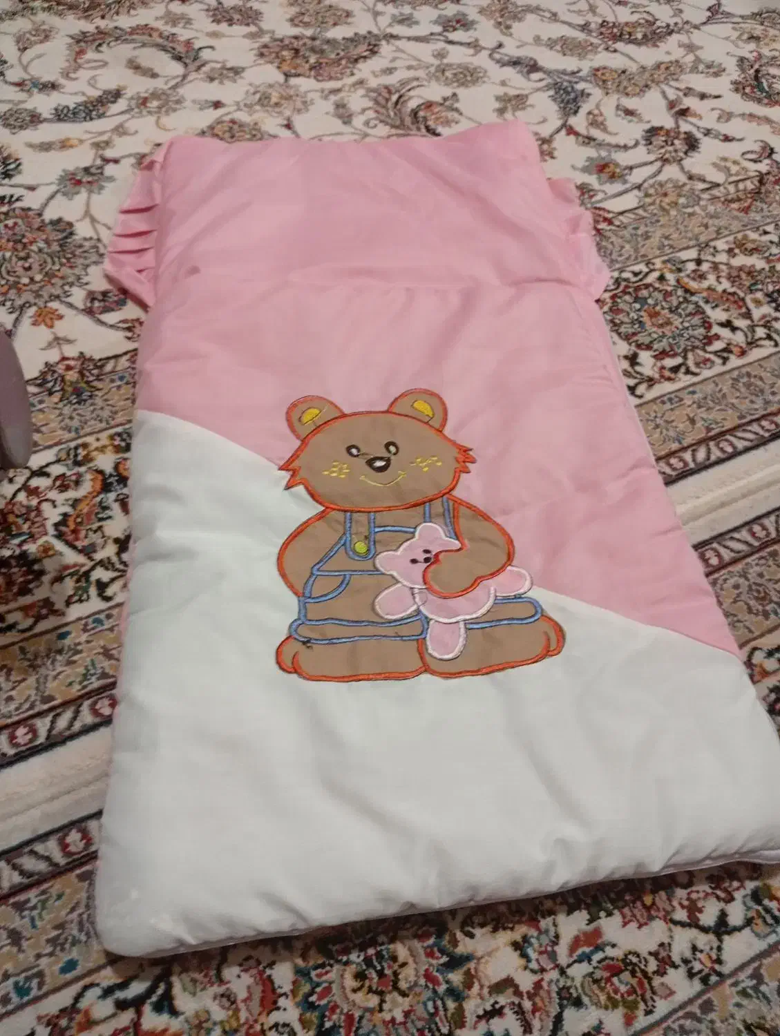 قنداق فرنگی|تخت و صندلی بچه|شیراز, مسلم|دیوار