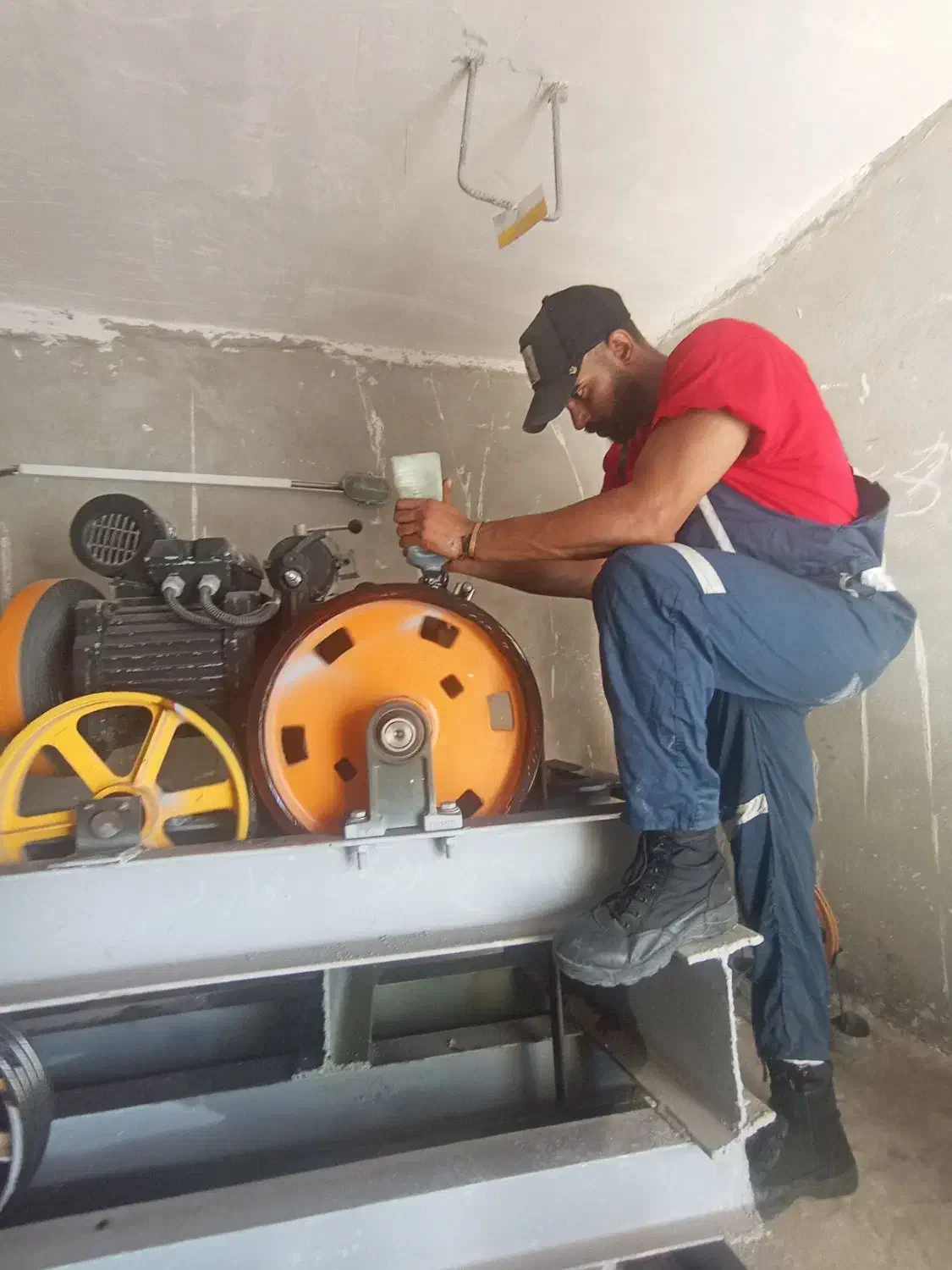 نصب ، سرویس و نگهداری  آسانسور و بالابر|خدمات پیشه و مهارت|صدرا-فارس, فاز ۱|دیوار