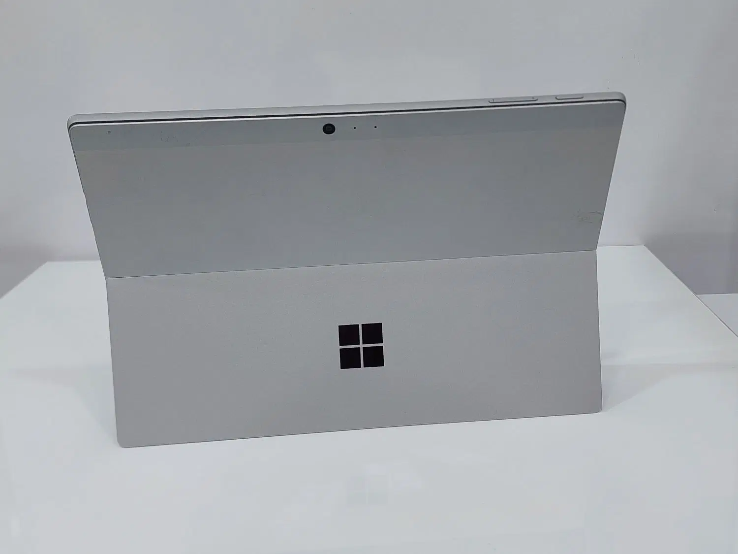 surface pro7|رایانه همراه|شیراز, ملاصدرا|دیوار