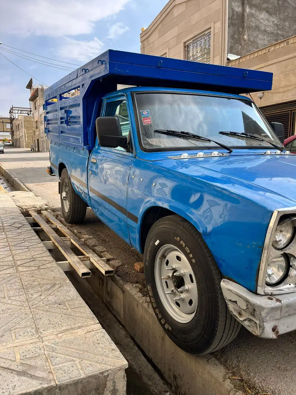 نیسان دوگانه شرکتی|خودرو سواری و وانت|بروجرد, |دیوار