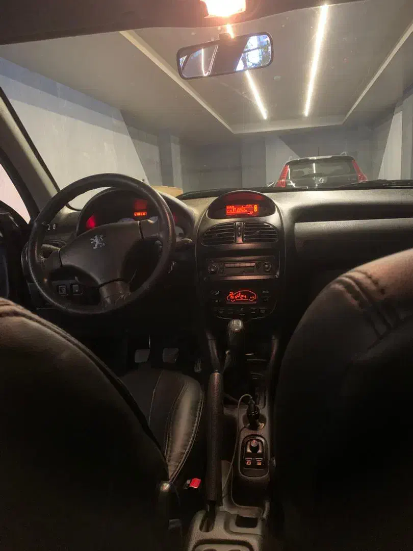 پژو ۲۰۶ 206 کم کار سالم مشکی هاچبک بدون صندوق تیپ۵|خودرو سواری و وانت|تهران, فتح|دیوار