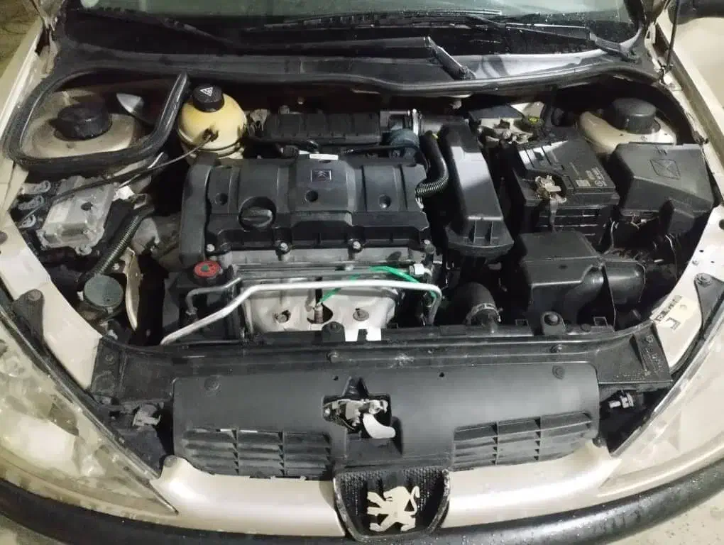 پژو۲۰۶ v8 sd|خودرو سواری و وانت|قرچک, میرزائی جنوبی|دیوار