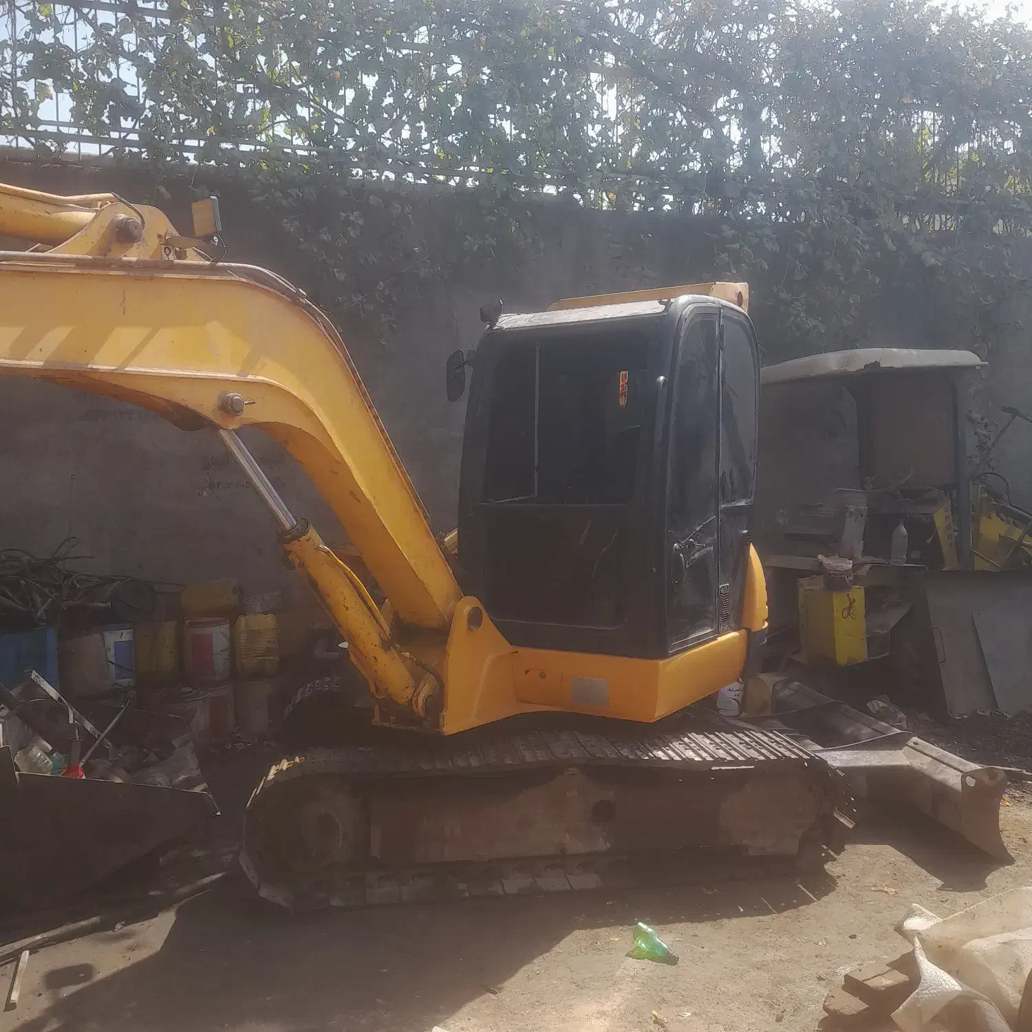 مینی بیل جی سی بی|خودرو سنگین|ابریشم, |دیوار