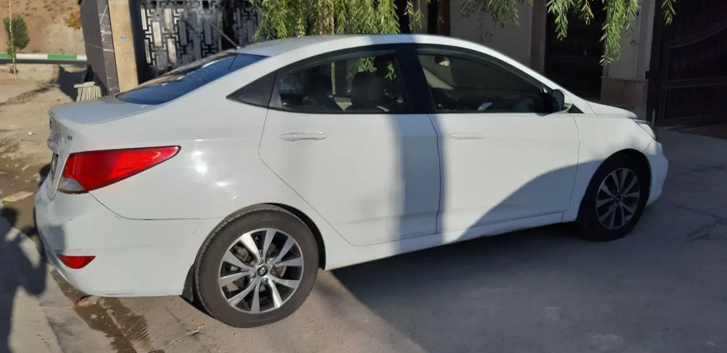 هیوندا اکسنت ۲۰۱۵ وارداتی|خودرو سواری و وانت|پردیس, فاز ۴|دیوار