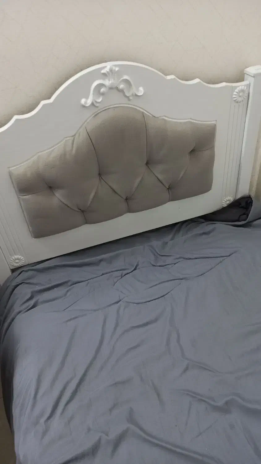 تخت در حد نو سالم|تخت و سرویس خواب|اسلامشهر, شهرک قائمیه|دیوار