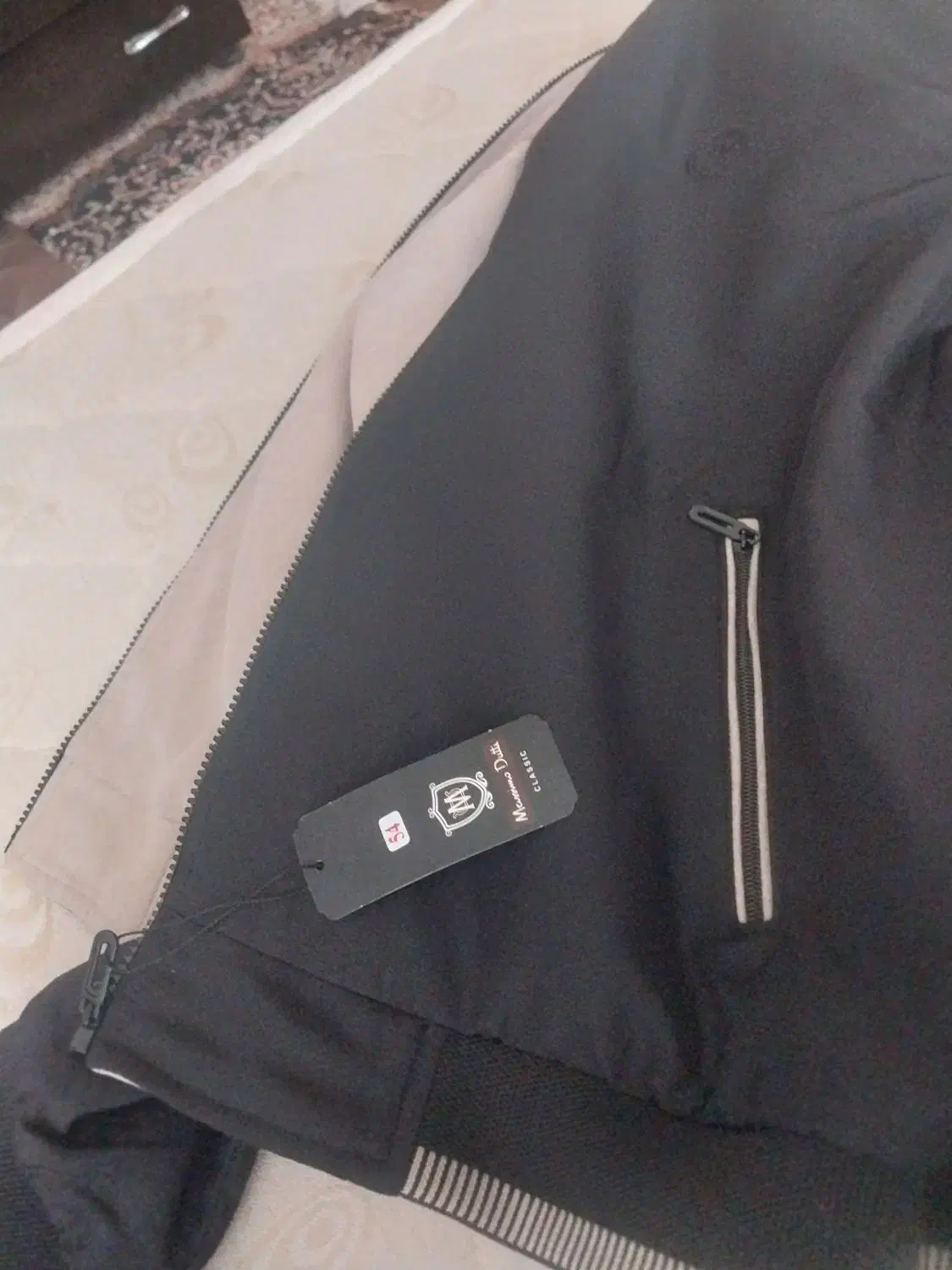 لباس|لباس|قائن, |دیوار