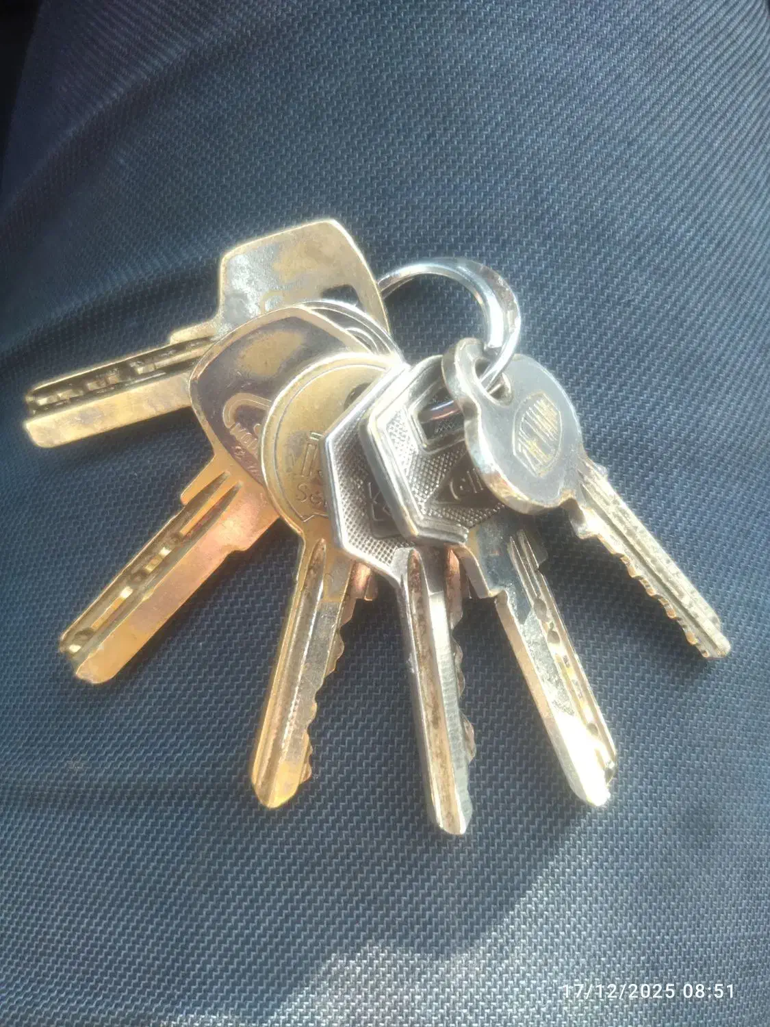 کلید|اشیا|برازجان, |دیوار