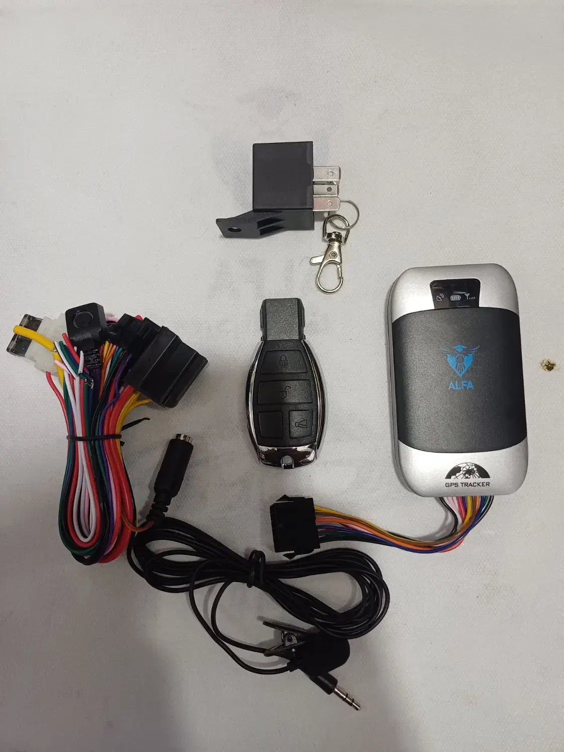 انواع ردیاب و دزدگیر خودرو|قطعات یدکی و لوازم جانبی|همدان, |دیوار