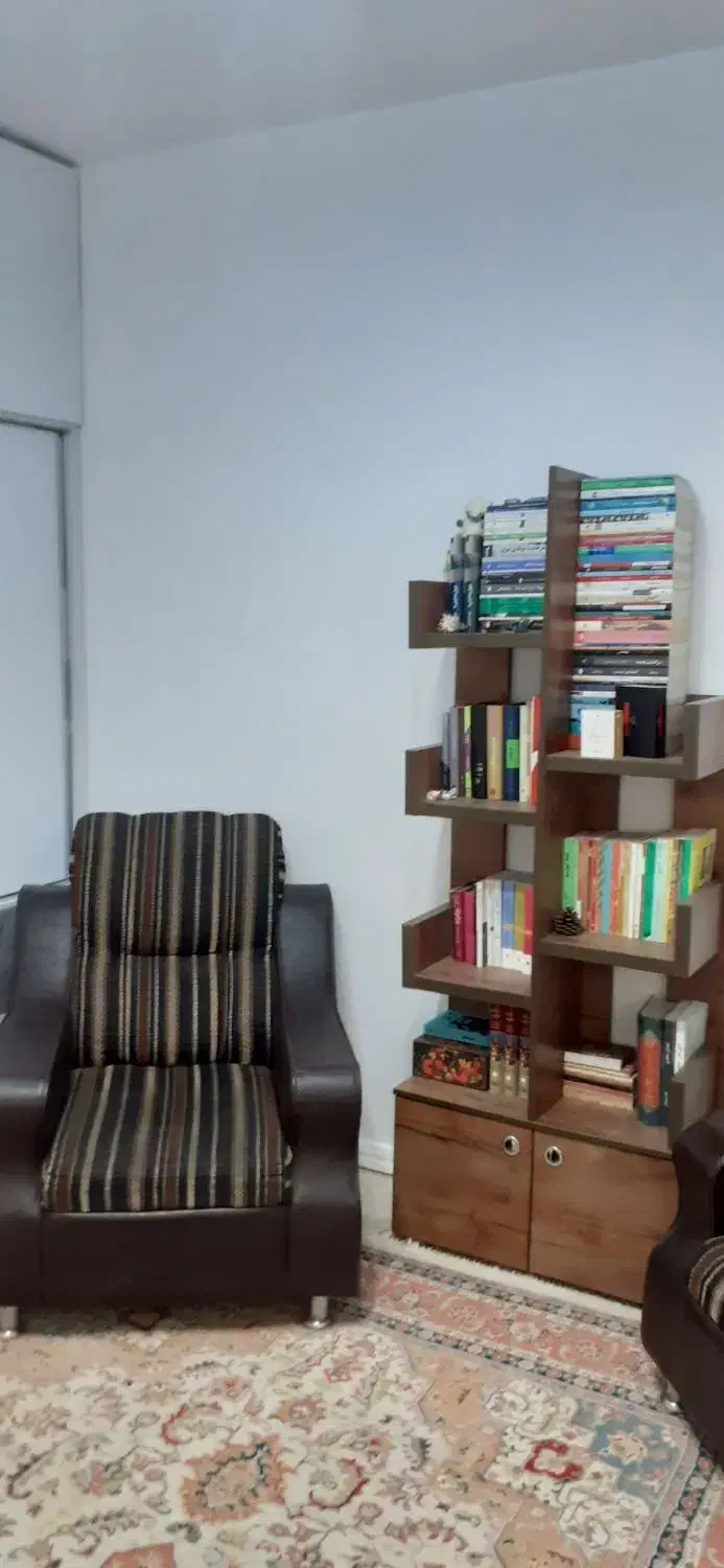 دو عدد مبل راحتی سایز بزرگ|مبلمان خانگی و میز عسلی|کرج, کیانمهر|دیوار