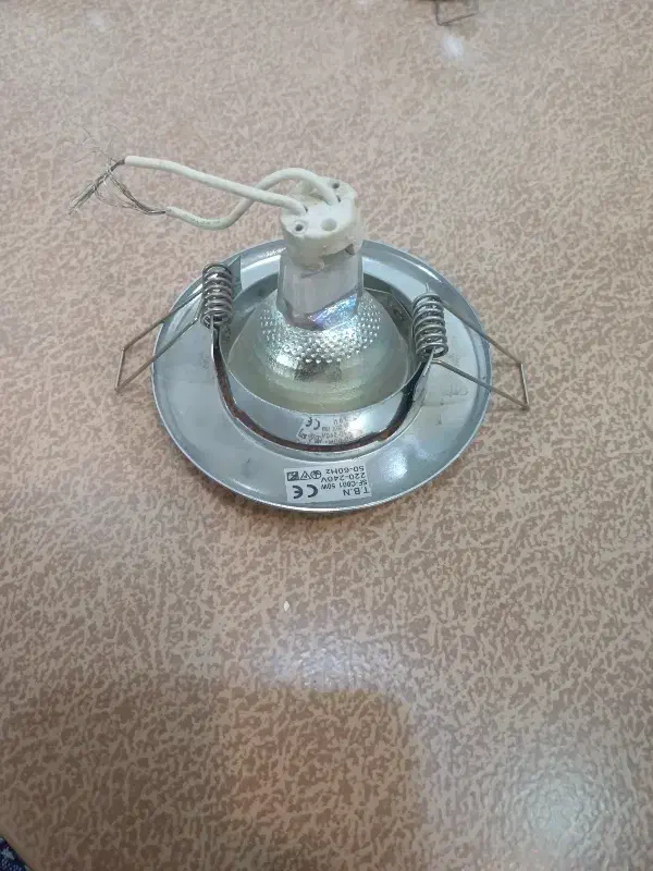 فروش ۱۸ عدد هالوژن|لوستر و چراغ آویز|شیراز, فرگاز|دیوار