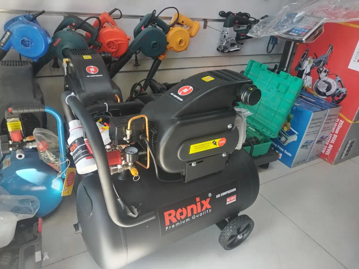 پمپ باد۲۵لیتری رونیکس|فروشگاه و مغازه|بیرجند, |دیوار