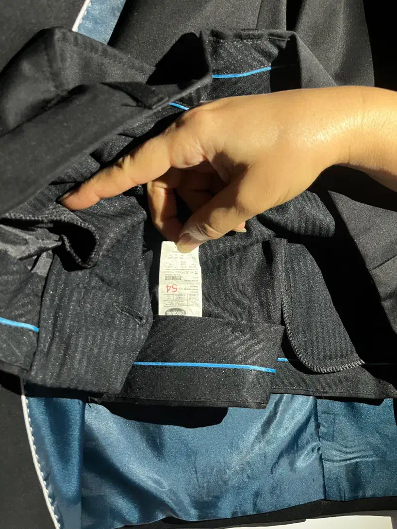 ۲ دست کت و شلوار مجلسی|لباس|قدس, شهر‌قدس|دیوار