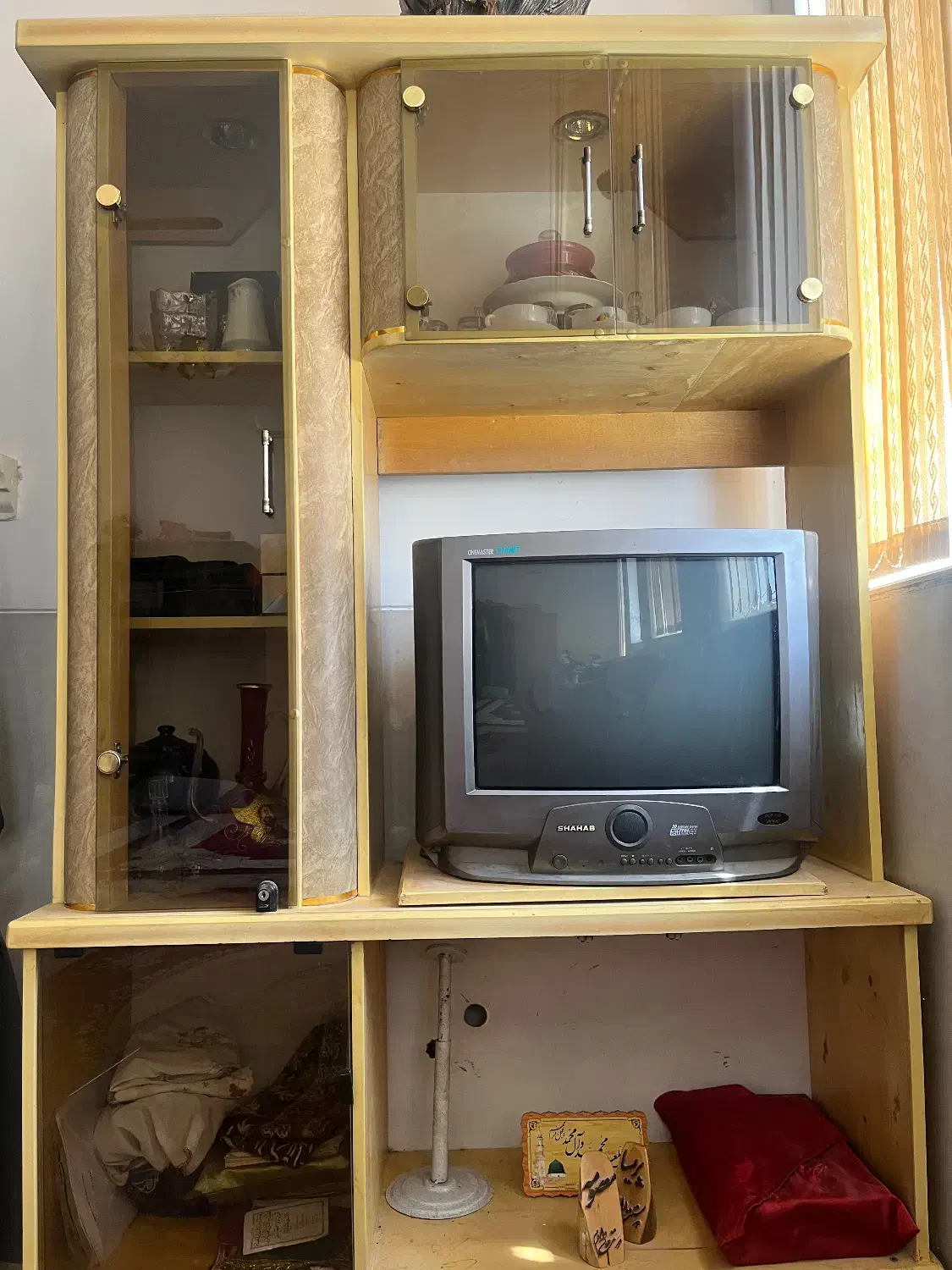 فروش فوری بوفه تلوزیون|بوفه، ویترین، کنسول|یزد, |دیوار