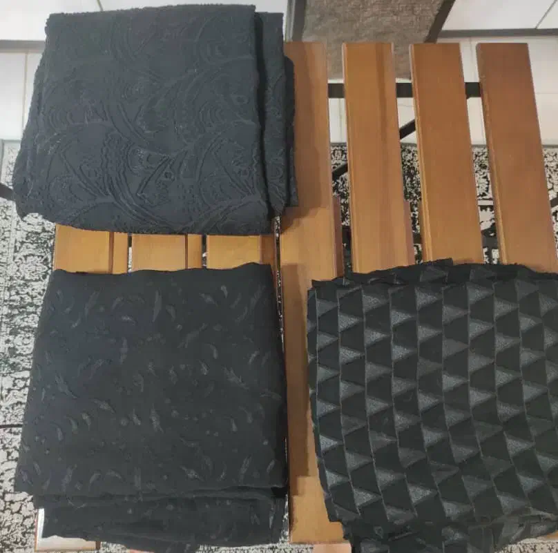 چادر مشکی|لباس|گلبهار, شهر جدید گلبهار|دیوار