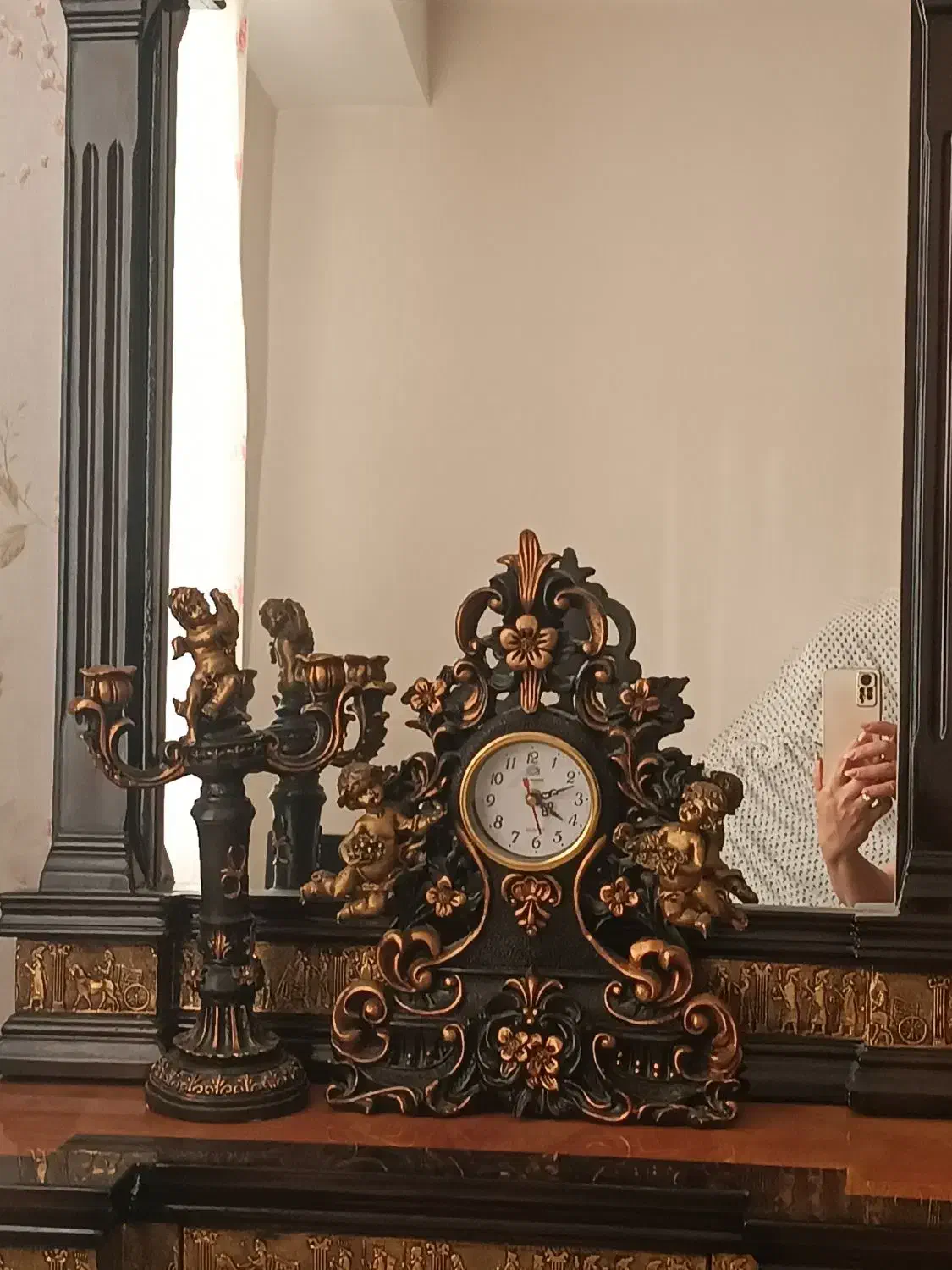 آینه و شمعدان|آینه|کرمانشاه, |دیوار