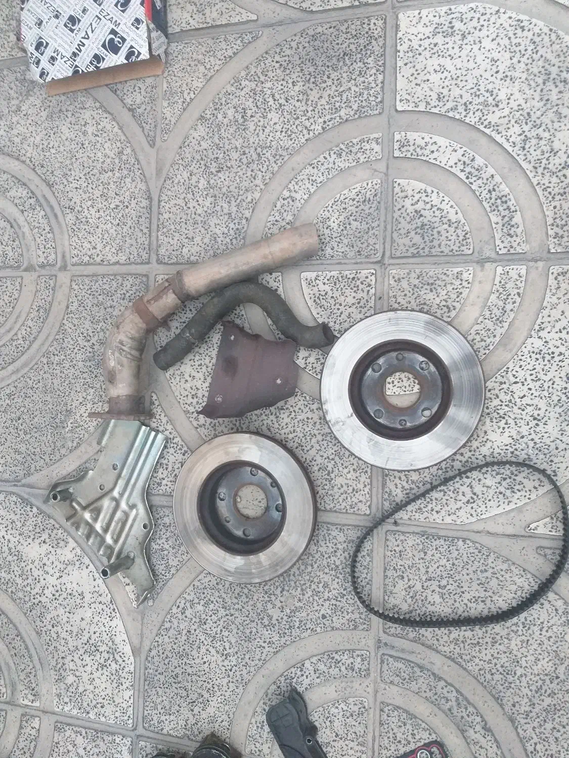 لوازم کوییک|قطعات یدکی و لوازم جانبی|ری, شهادت|دیوار