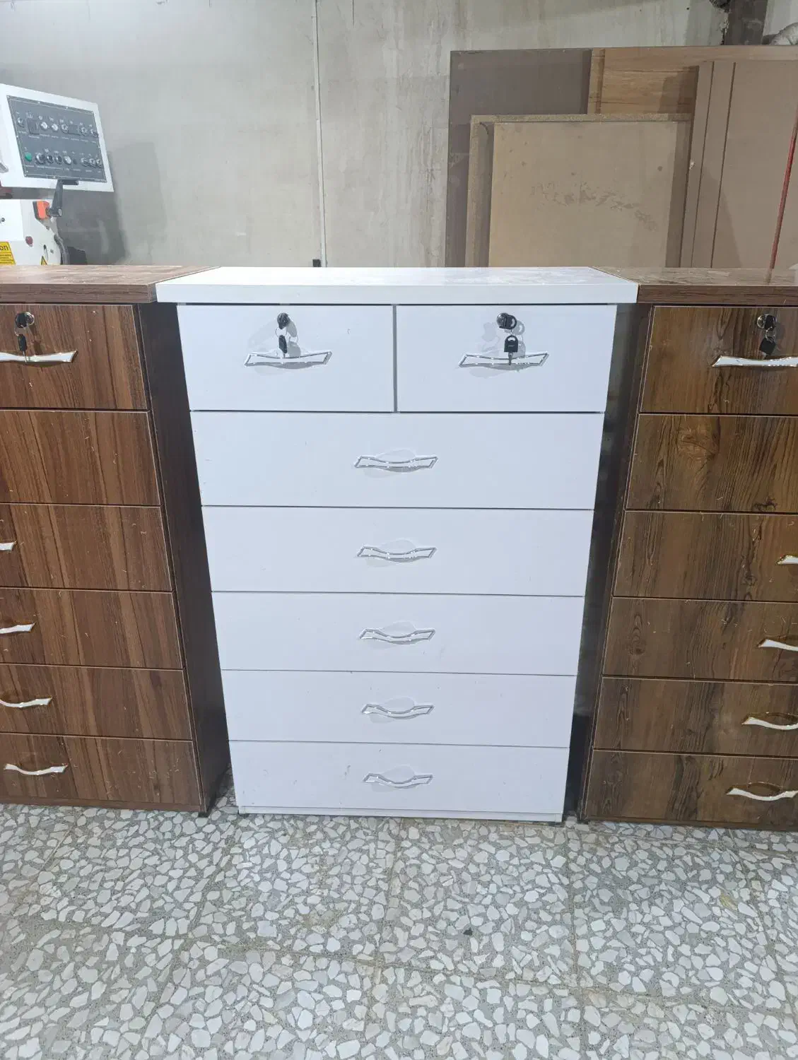 دراور|جاکفشی، کمد، دراور|اصفهان, ناصرخسرو|دیوار