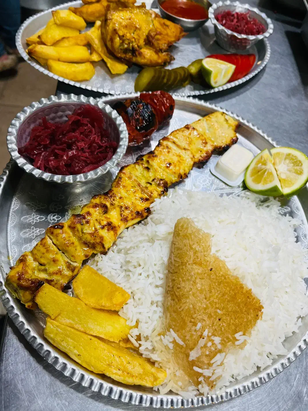 همکاری در آشپزخانه و ظرفشوری|استخدام خدمات فروشگاه و رستوران|سنگر, |دیوار