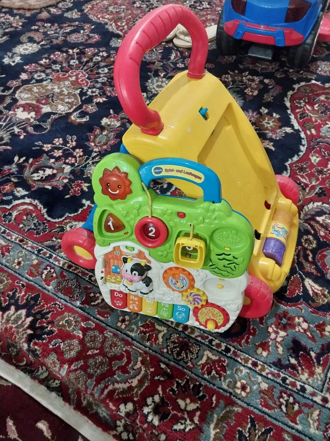 روروک بچه|اسباببازی بچه|مهاباد (آذربایجان غربی), |دیوار