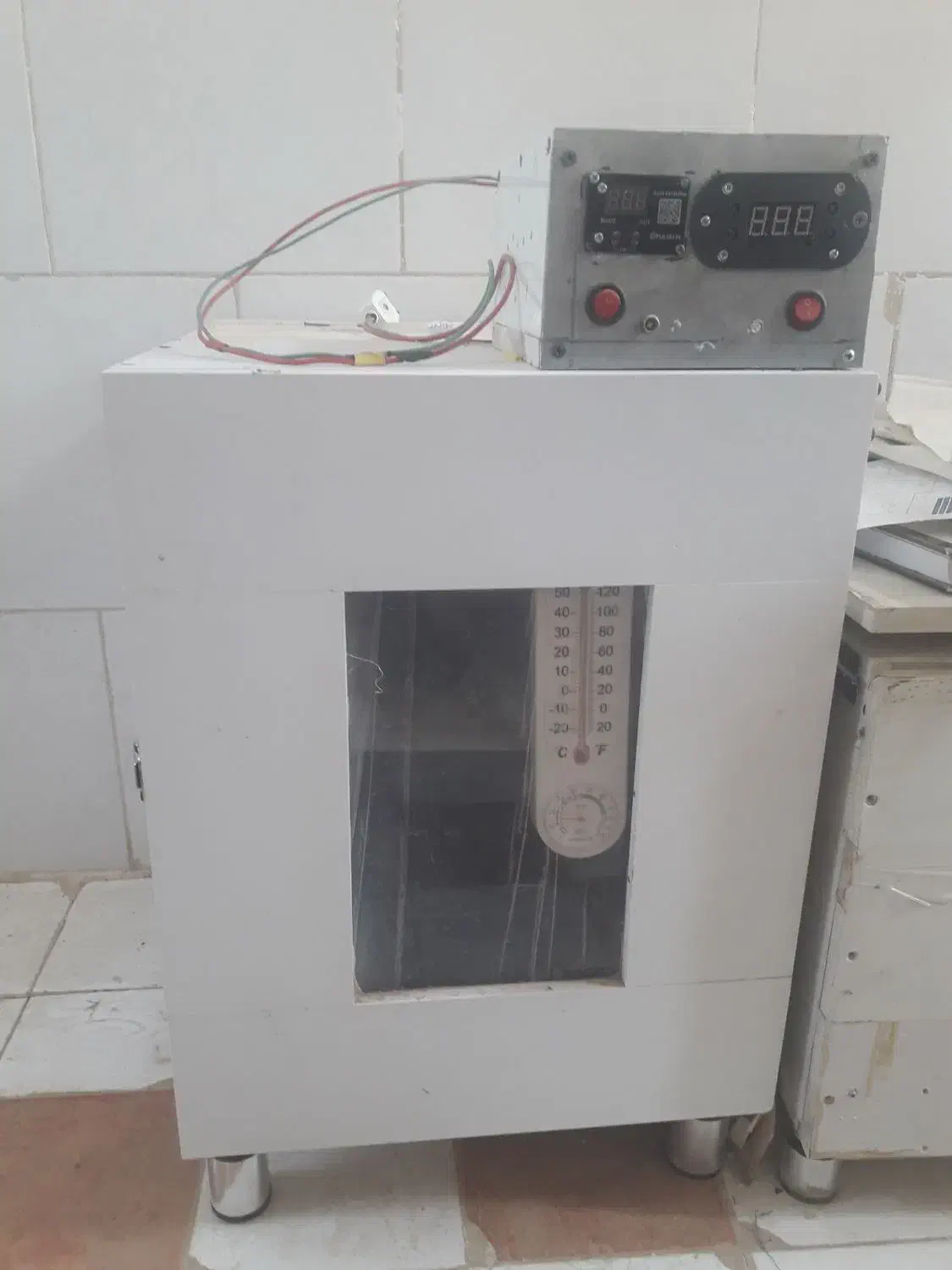 دستگاه جوجه کشی ۸۴ تایی|لوازم جانبی حیوانات|میبد, |دیوار