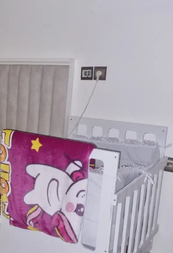 تخت نوزاد|تخت و صندلی بچه|کازرون, |دیوار