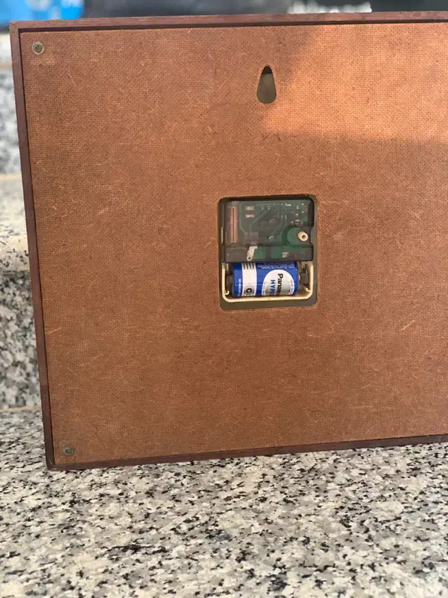 ساعت عطیقه|کلکسیون اشیاء عتیقه|گنبد کاووس, |دیوار