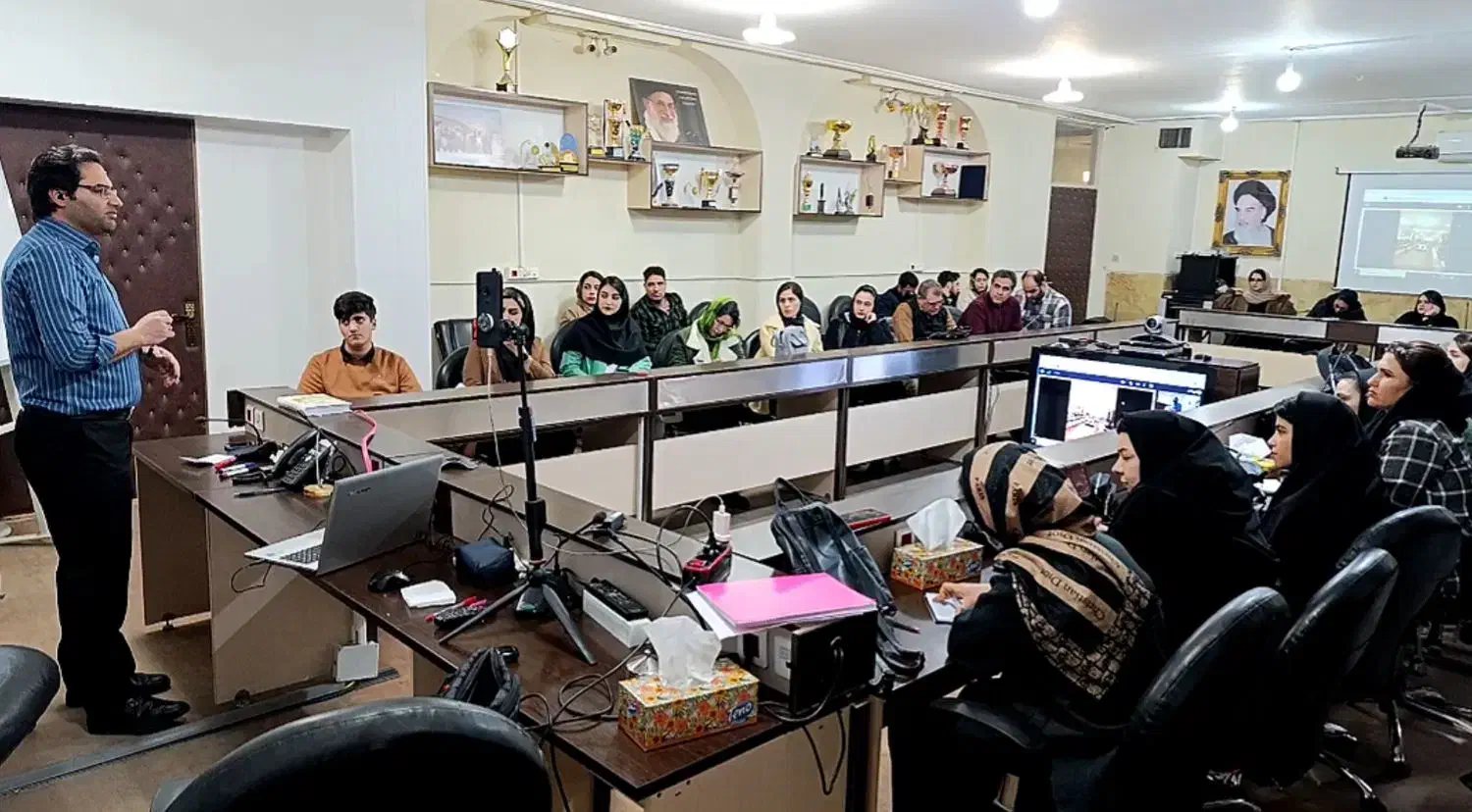 دوره آموزشی تزریقات،سرم،فشار و(مهلت آخر) در صحنه|خدمات آموزشی|صحنه, |دیوار