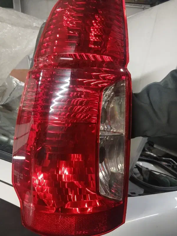 خطر عقب چپ وانت آریسان|قطعات یدکی و لوازم جانبی|تهران, طرشت|دیوار