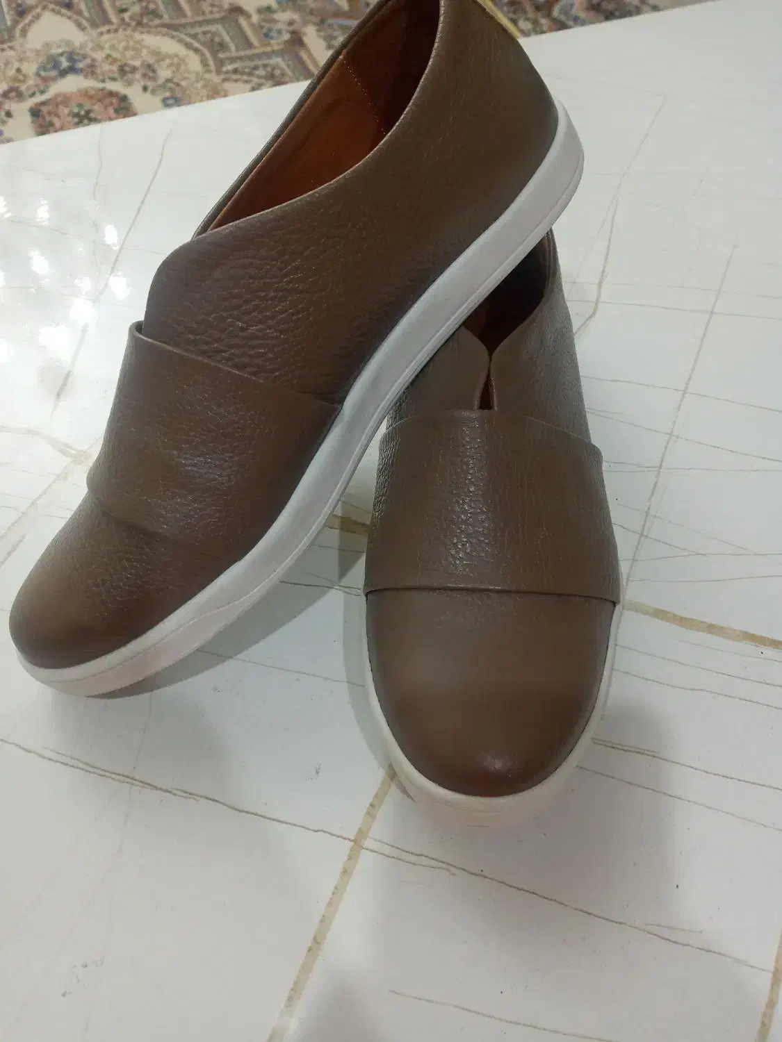 کفش چرم زنانه ۴۰|کیف، کفش، کمربند|نسیم‌شهر, |دیوار