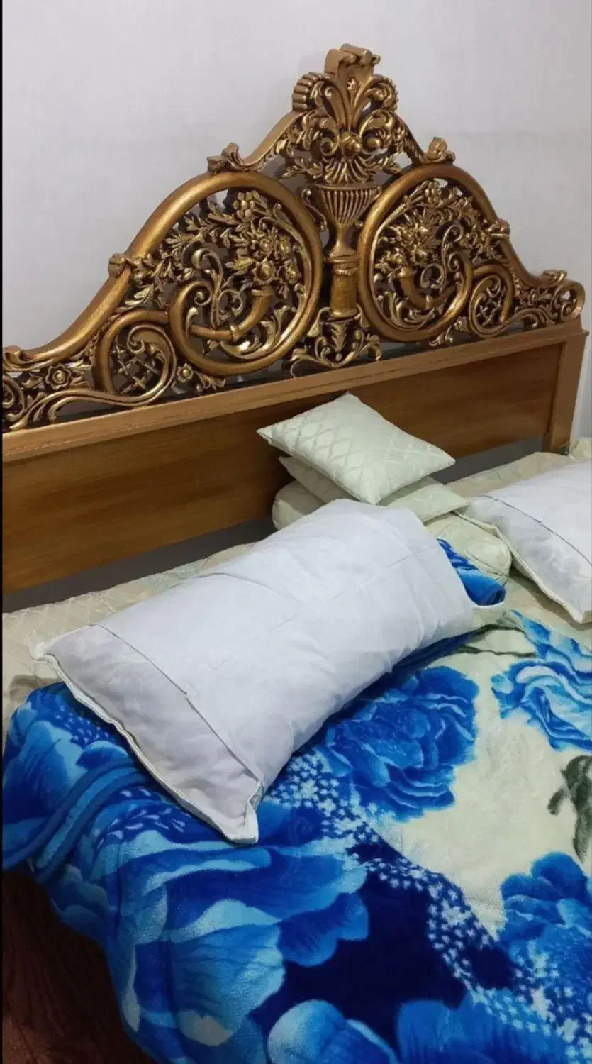 تخت سلطنتی سالم وتمیز نونو مناسب جهیزیه|تخت و سرویس خواب|تهران, باغ فیض|دیوار