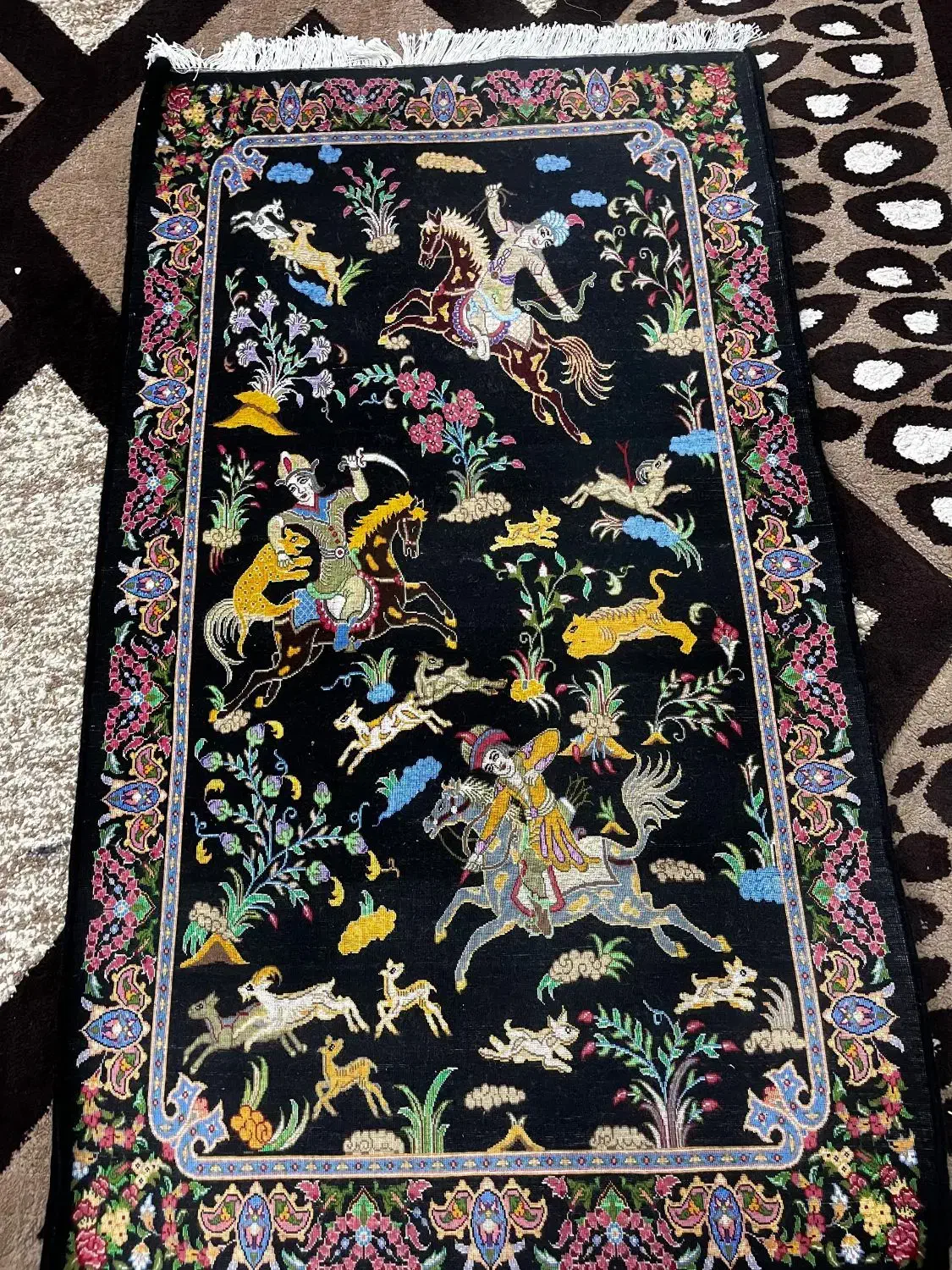 قالی شکارگاه دست باف|فرش|مسجد سلیمان, |دیوار