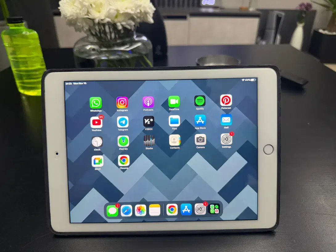 آیپد ایر۲ سیمکارت خور|تبلت|تهران, فلسطین (میدان انقلاب)|دیوار