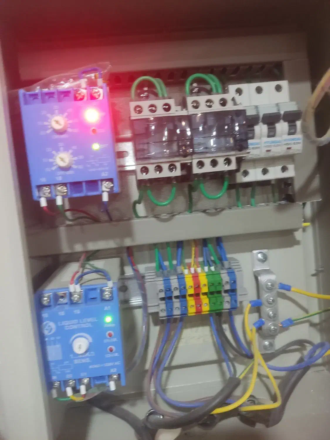 برقکارحرفه ای برقکشی حرفه ای رفع عیب اتصالی|خدمات پیشه و مهارت|داراب, |دیوار