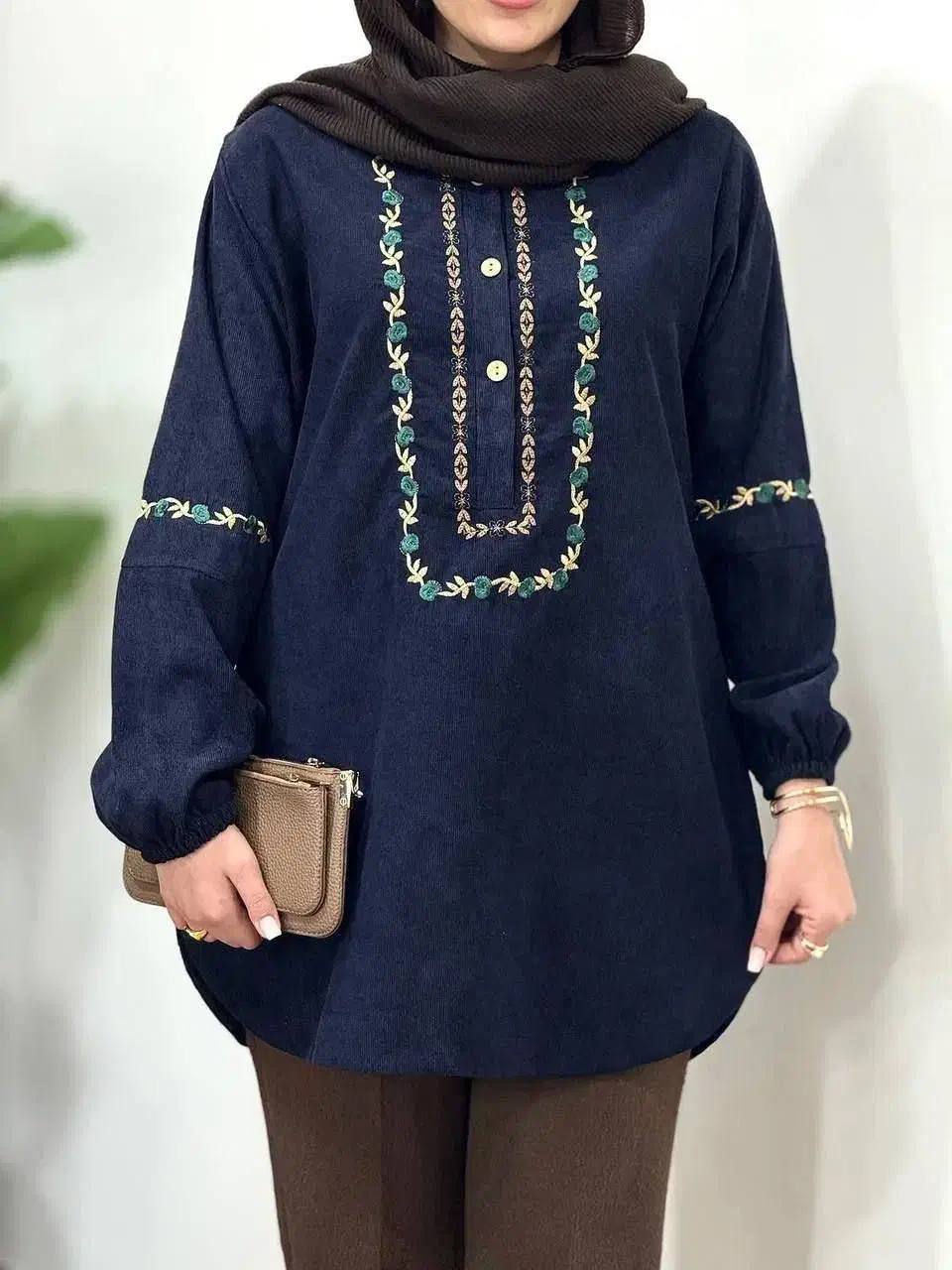 لباس زنانه|لباس|الوند, |دیوار