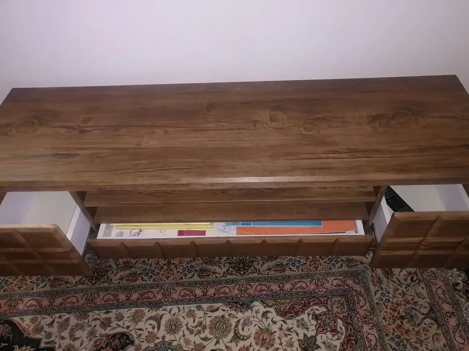 میز تلویزیون چوبی|میز تلویزیون|اندیشه, اندیشه فاز ۴|دیوار