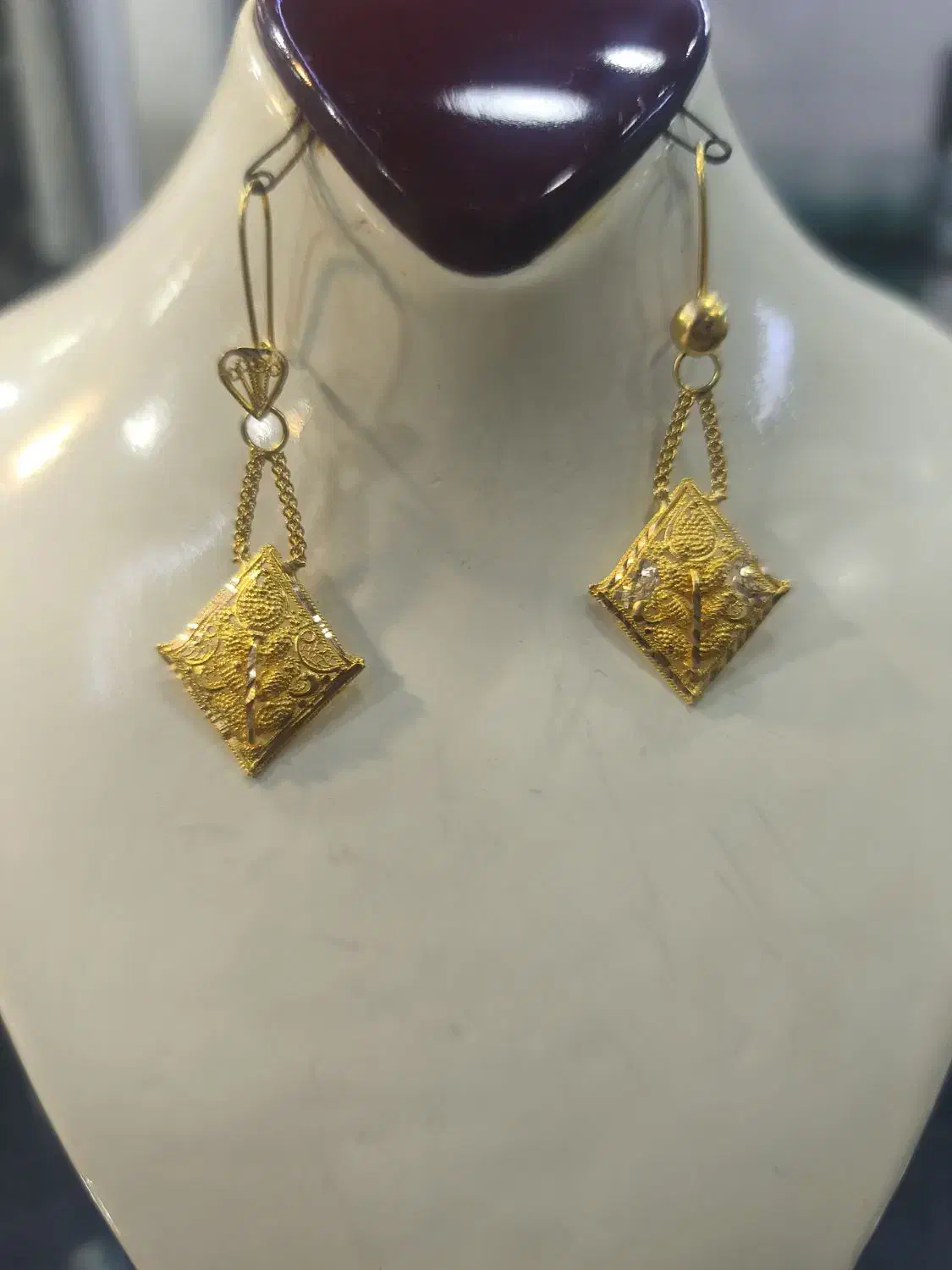 طلای تمیز|جواهرات|مسجد سلیمان, |دیوار