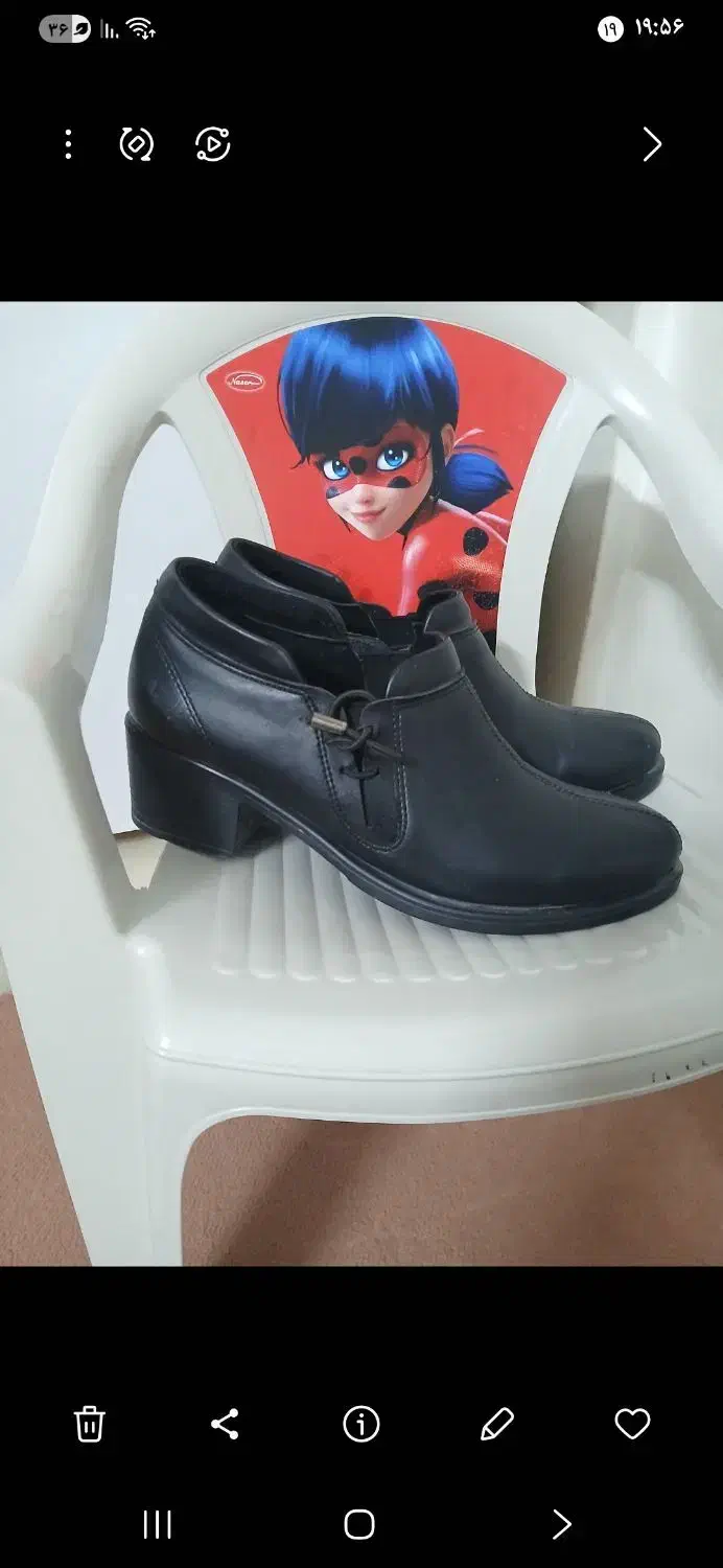 کفش زنانه|کیف، کفش، کمربند|بومهن, |دیوار